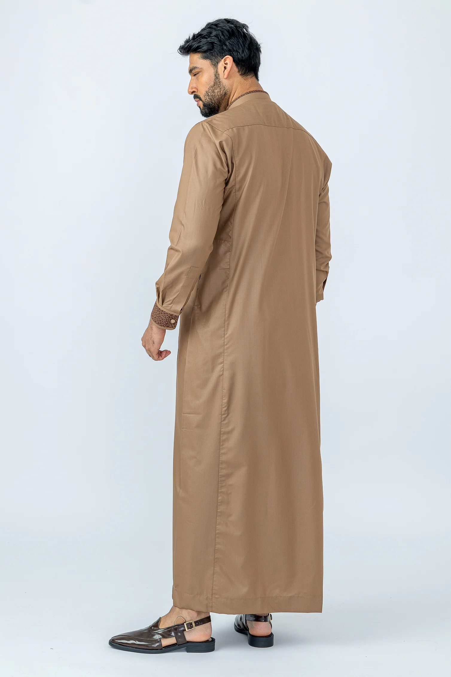 Aztec Almond Brown Thobe - Image 4