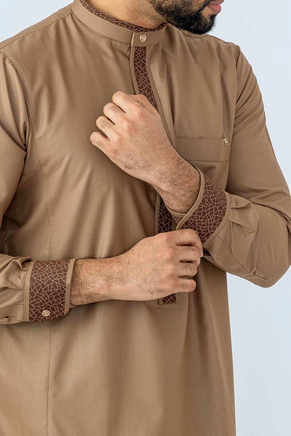 Aztec Almond Brown Thobe - Image 5