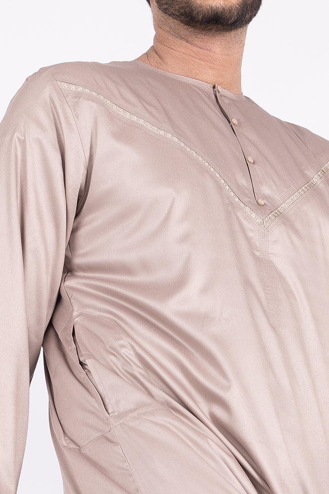 Mink Omani Thobe - Image 4